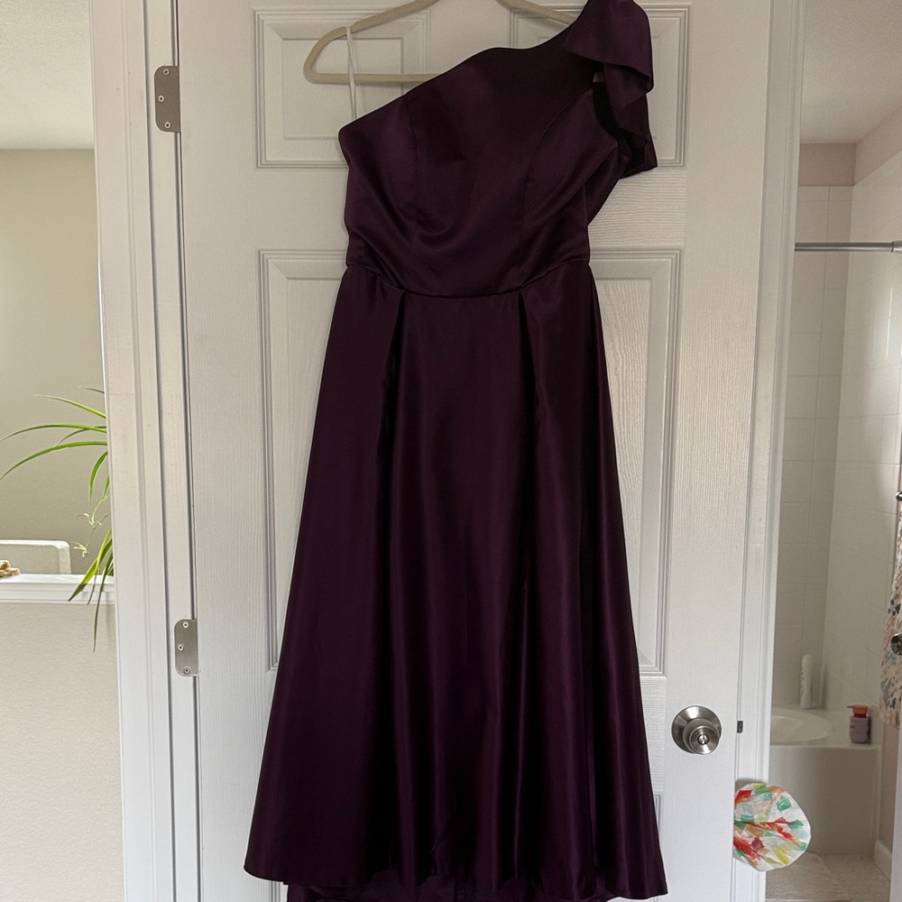 Women's One-Shoulder Formal Dress in Deep Plum